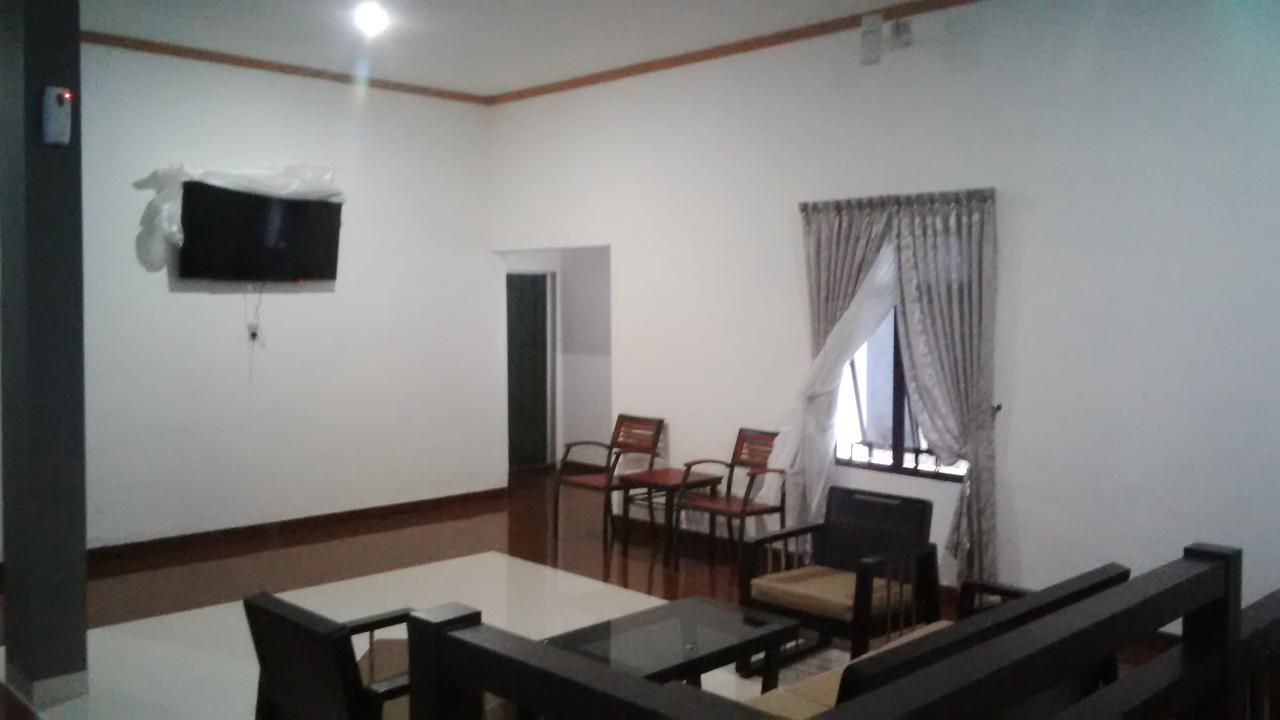 Ben House * Medan